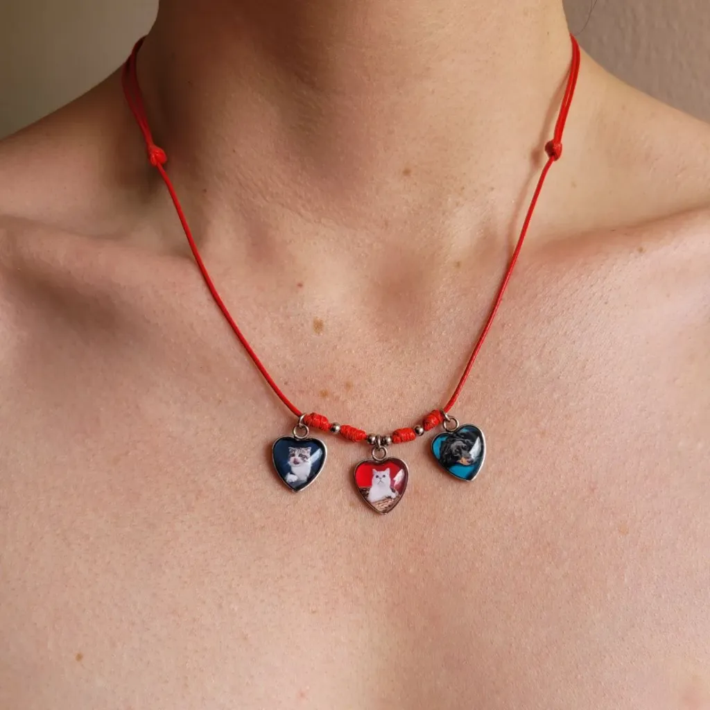 Collar CUPIDO en hilo 3 dijes